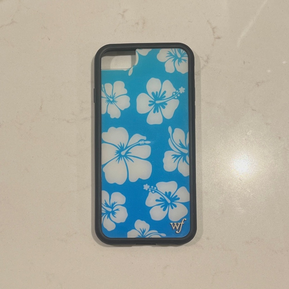 Wildflower Hibiscus iphone 8 case * in box* compatible with iphone 7 and 8